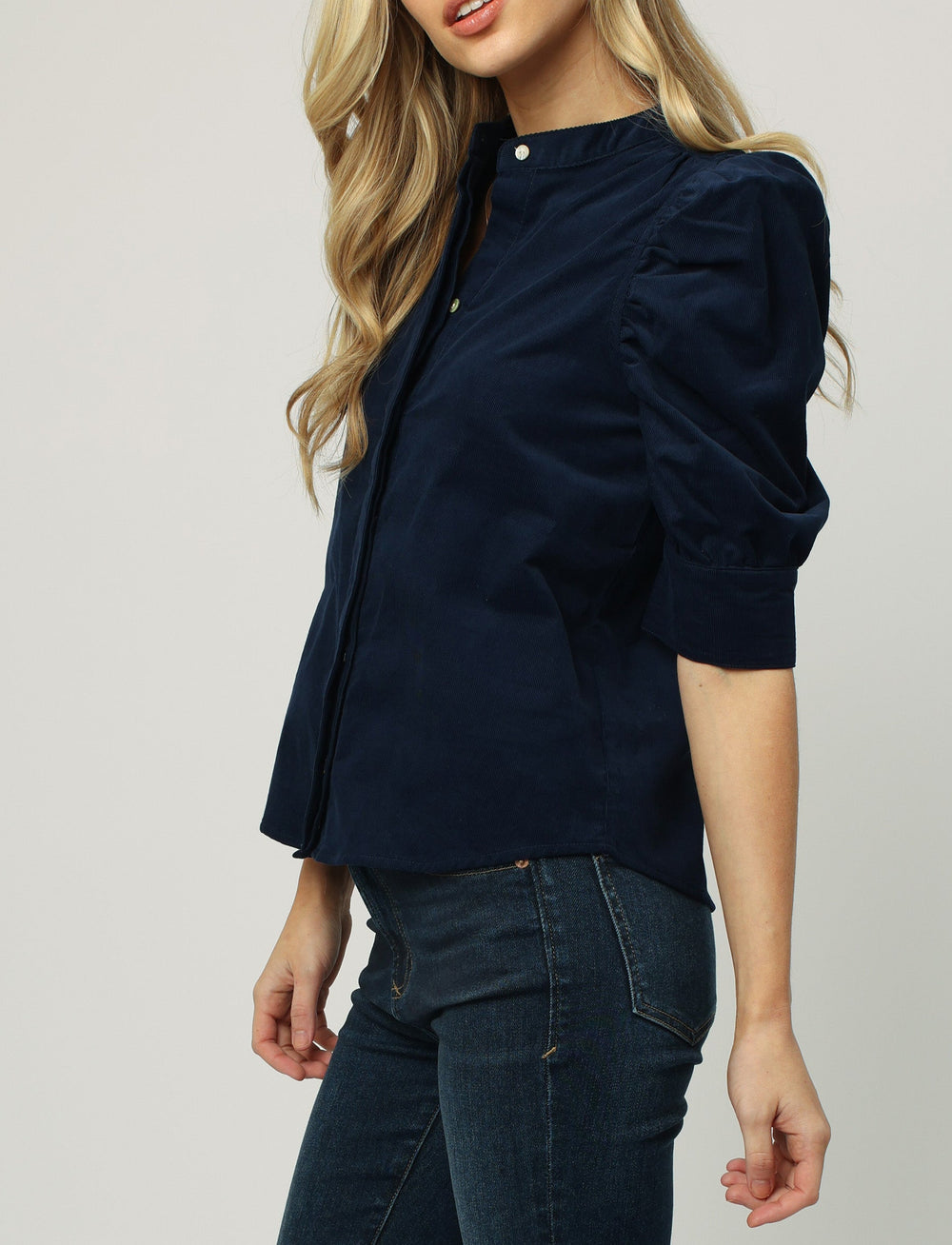 image of a female model wearing a ROWAN SHORT SLEEVE SHIRT BLUE MIDNIGHT DEAR JOHN DENIM 