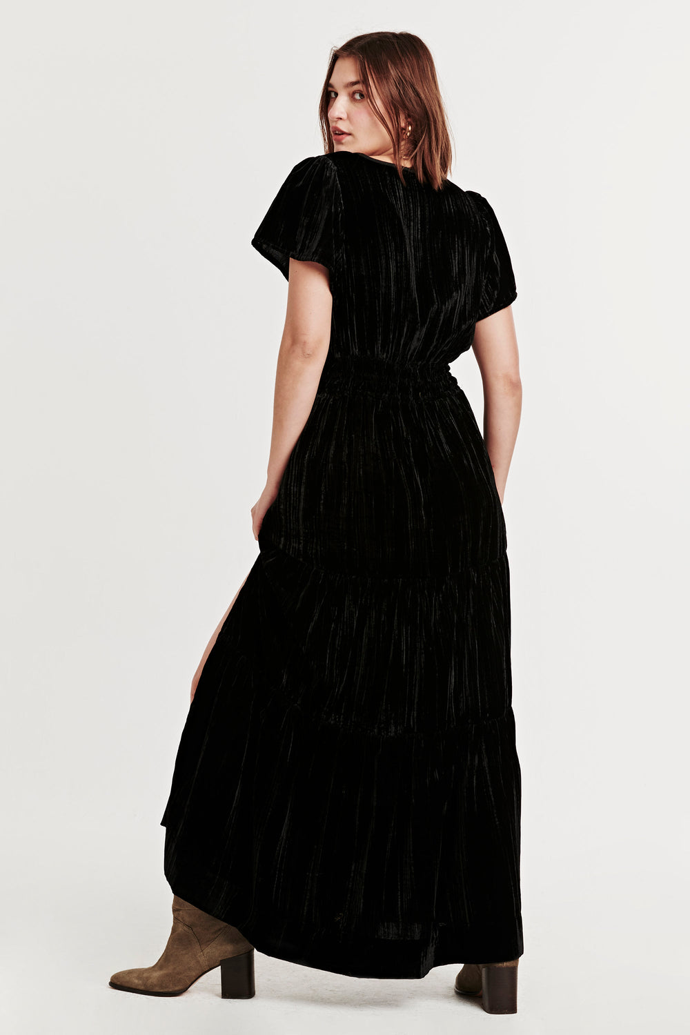image of a female model wearing a REESE FRONT PLACKET DRESS BLACK VELVET DEAR JOHN DENIM 
