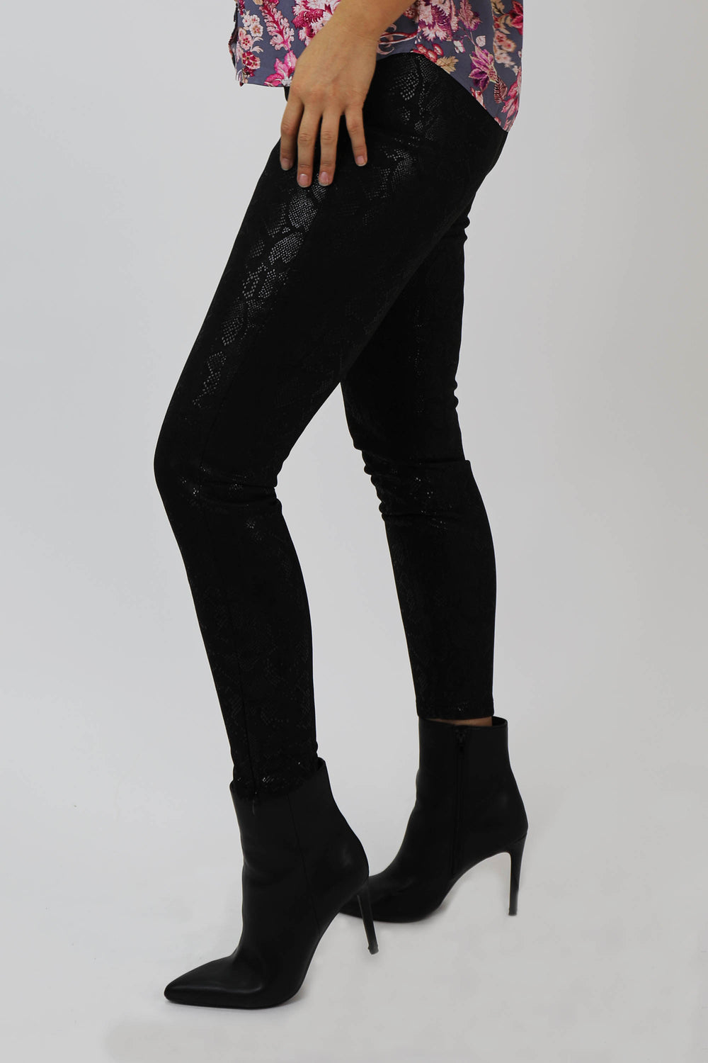 image of a female model wearing a NINA SUPER HIGH RISE ANKLE LEGGING BLACK PANTS DEAR JOHN DENIM 