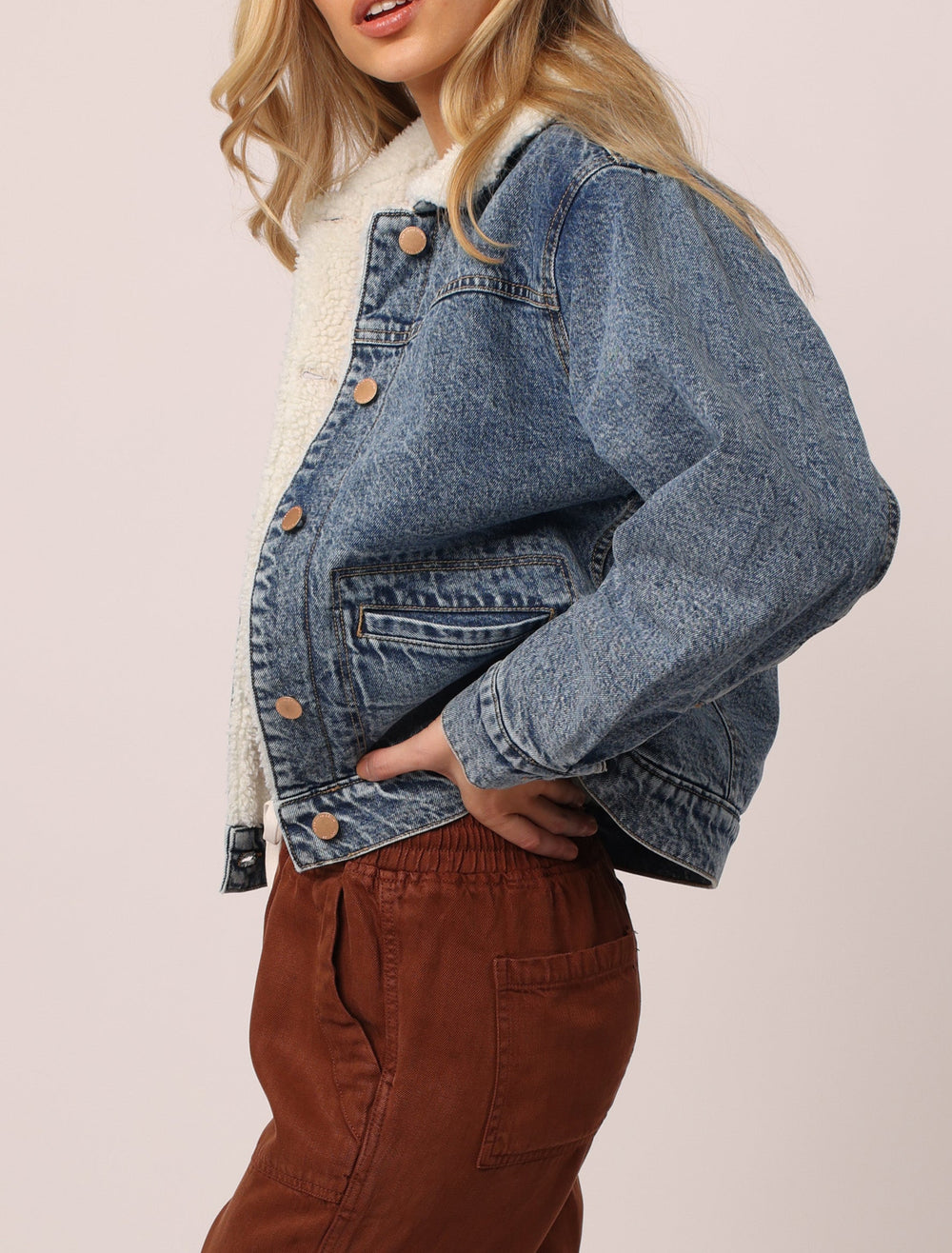 image of a female model wearing a OWEN SHERPA LINED JACKET BLUE SPRINGS DEAR JOHN DENIM 