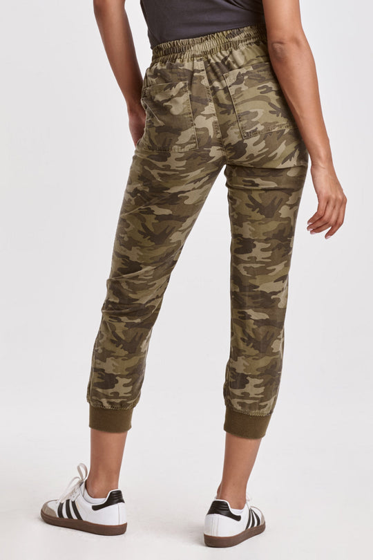 jacey-super-high-rise-cropped-jogger-pants-hunter-camo