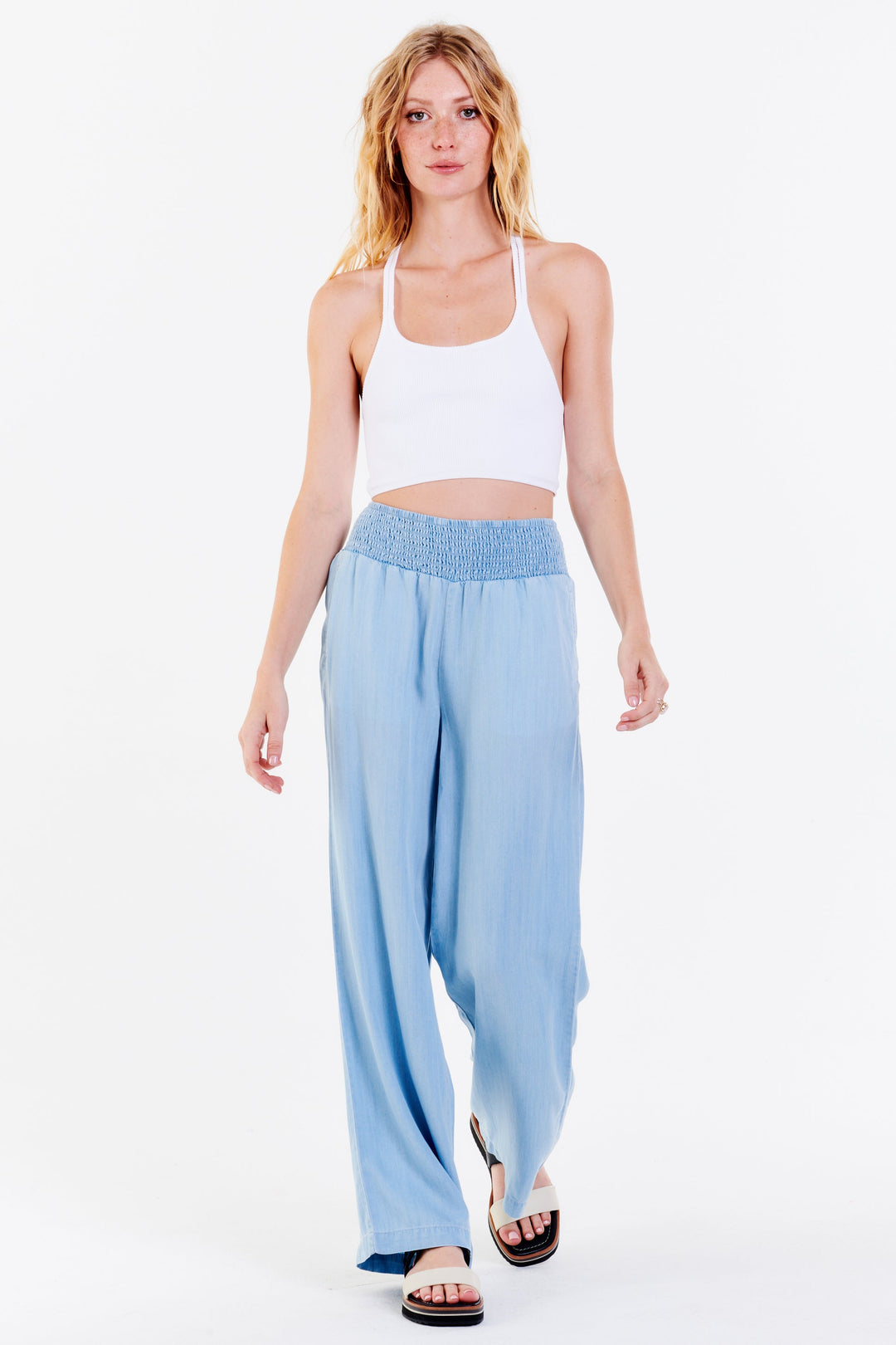 image of a female model wearing a LIZZIE LOUNGE PANTS CAROLINA BLUE DEAR JOHN DENIM 