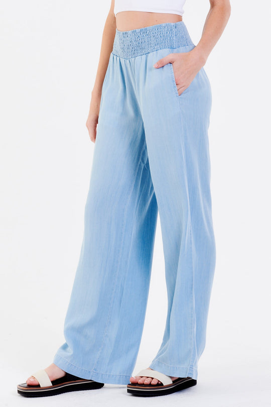 image of a female model wearing a LIZZIE LOUNGE PANTS CAROLINA BLUE DEAR JOHN DENIM 