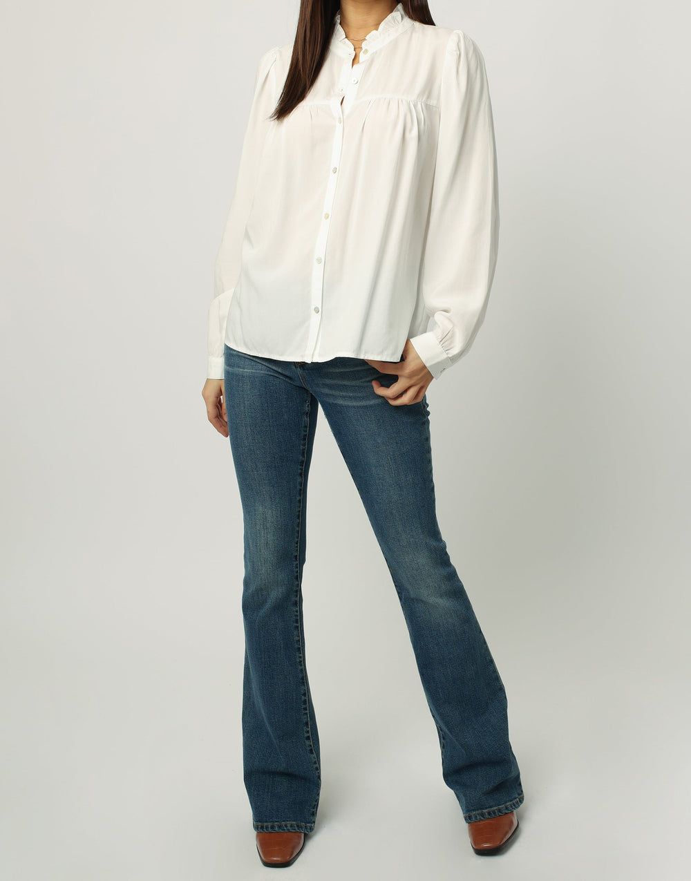 image of a female model wearing a KYLIE LONG SLEEVE SHIRT WHITE DEAR JOHN DENIM 